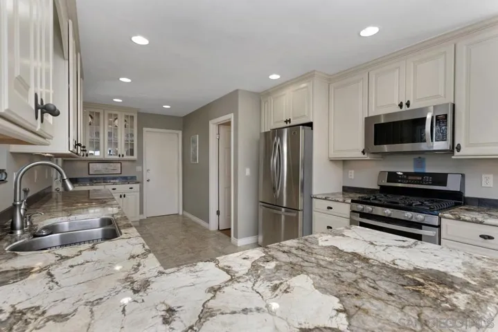 2331 Dunstan St, Oceanside, California 92054