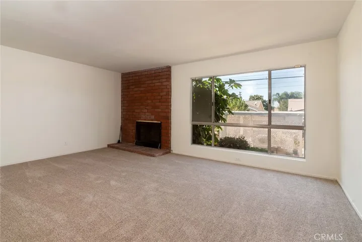 18207 Manhattan Place, Torrance, California 90504