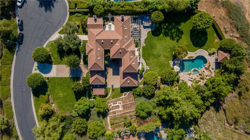 Rare Estate Size Lot