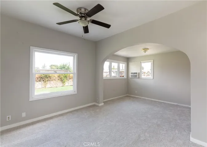 Master Bedroom
approx 18 x 11.5ft