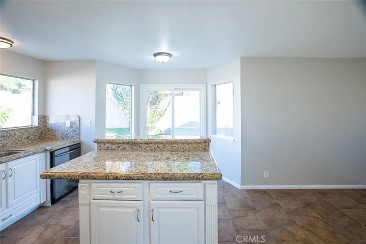 938 N Elmwood Avenue, Rialto, California 92376
