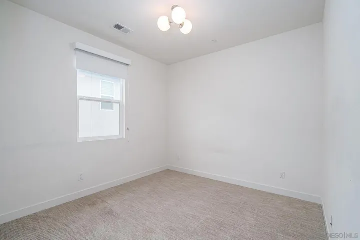 8898 Trailridge Avenue, Santee, California 92071
