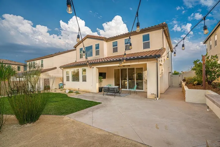 8898 Trailridge Avenue, Santee, California 92071
