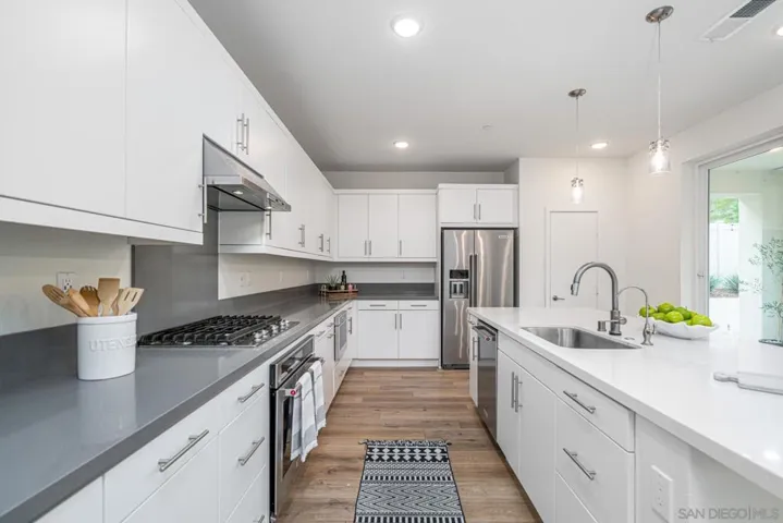 8898 Trailridge Avenue, Santee, California 92071