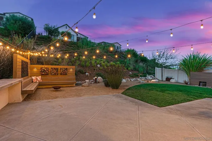 8898 Trailridge Avenue, Santee, California 92071