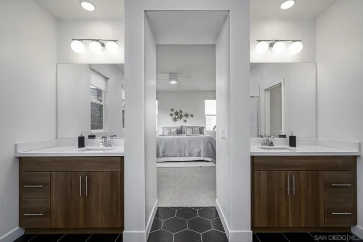 8898 Trailridge Avenue, Santee, California 92071