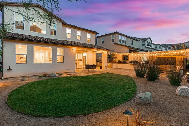 8898 Trailridge Avenue, Santee, California 92071