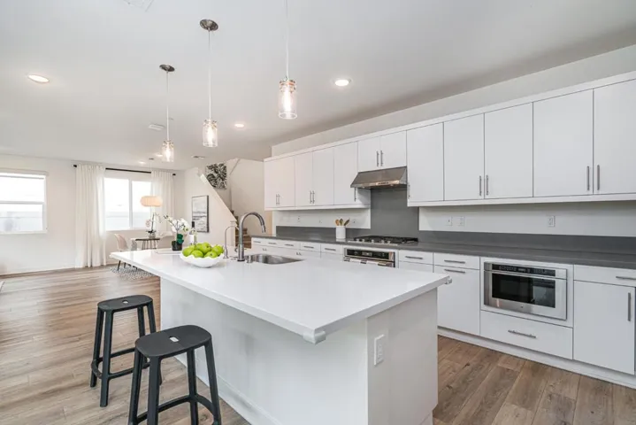 8898 Trailridge Avenue, Santee, California 92071