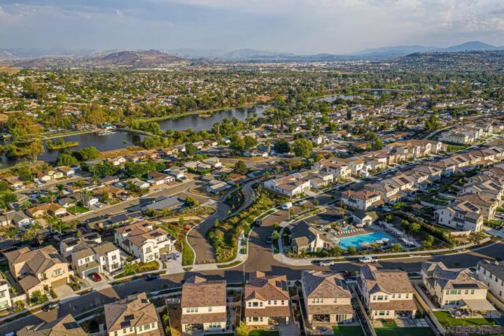 8898 Trailridge Avenue, Santee, California 92071