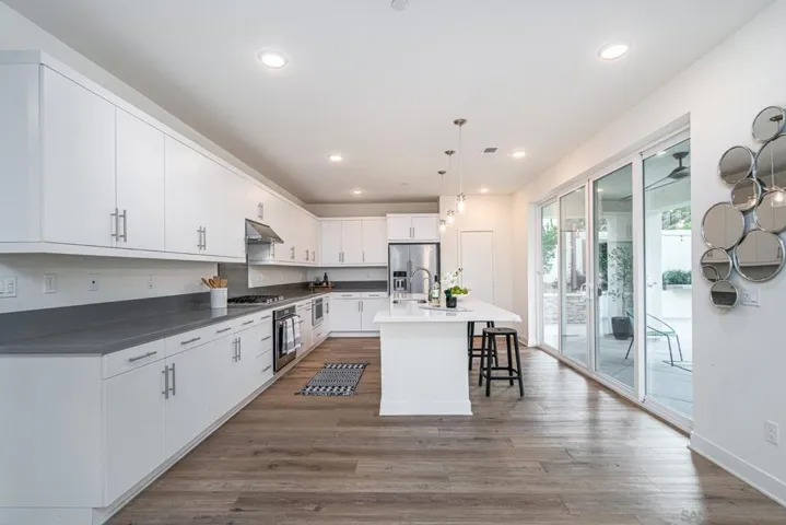 8898 Trailridge Avenue, Santee, California 92071