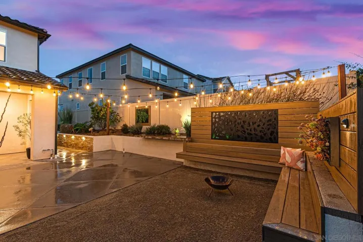 8898 Trailridge Avenue, Santee, California 92071