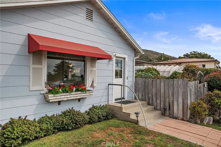 2871 Ocean Boulevard, Cayucos, California 93430