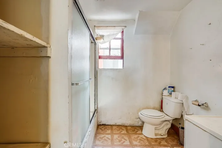 648 E 24th Street, Los Angeles, California 90011