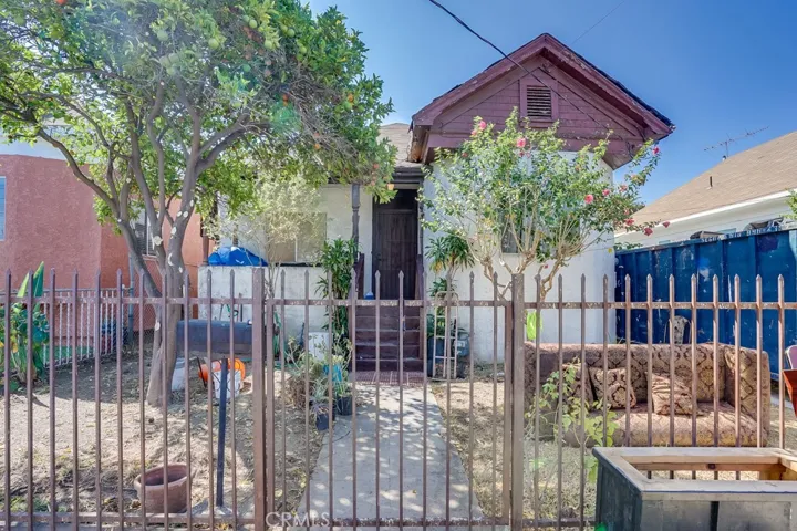 648 E 24th Street, Los Angeles, California 90011