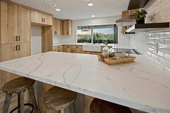651 Solana Hills Ct, Solana Beach, California 92075