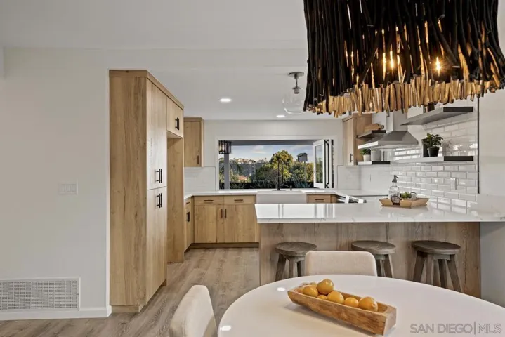 651 Solana Hills Ct, Solana Beach, California 92075