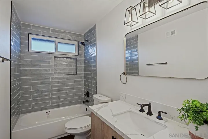 651 Solana Hills Ct, Solana Beach, California 92075