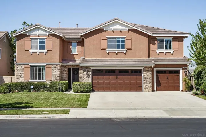 249 Encore Way, Corona, California 92879