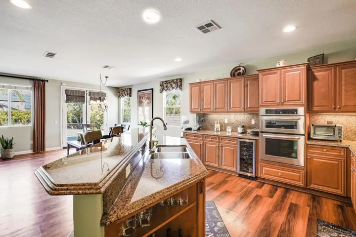 249 Encore Way, Corona, California 92879