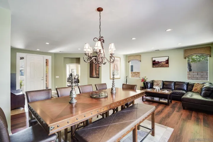 249 Encore Way, Corona, California 92879