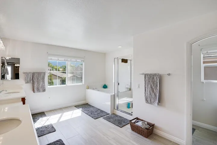 249 Encore Way, Corona, California 92879