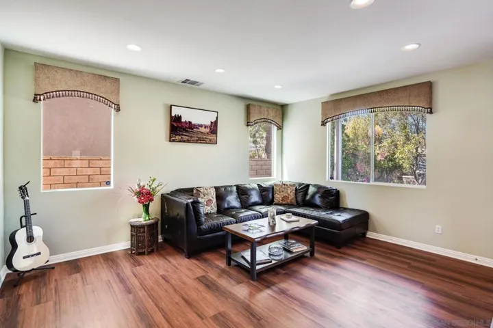 249 Encore Way, Corona, California 92879
