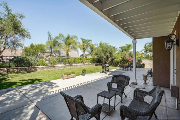 249 Encore Way, Corona, California 92879