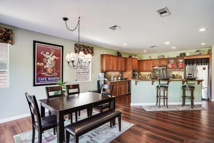 249 Encore Way, Corona, California 92879