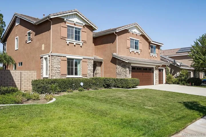 249 Encore Way, Corona, California 92879