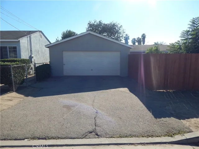 180 Sycamore Street, Oxnard, California 93036
