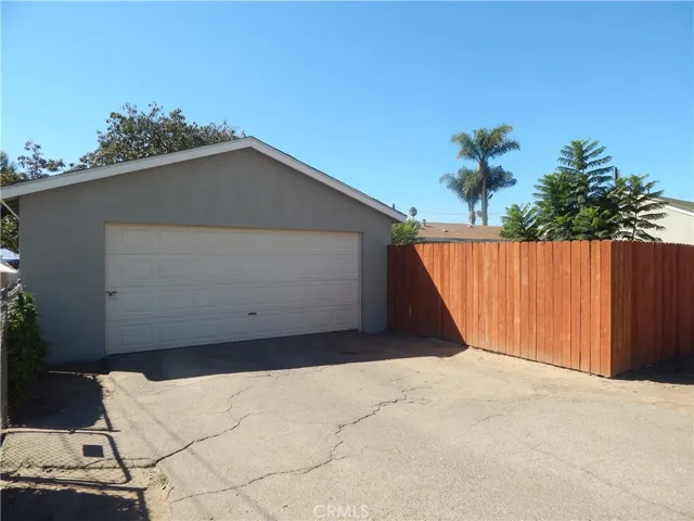 180 Sycamore Street, Oxnard, California 93036
