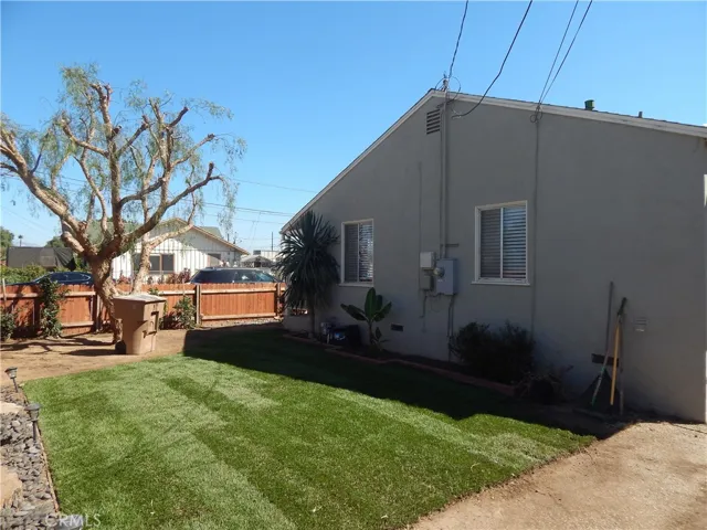 180 Sycamore Street, Oxnard, California 93036