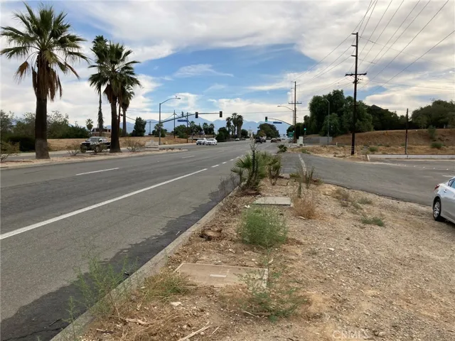 Street View Towards Redlands