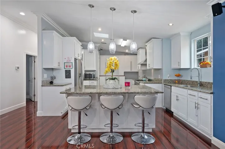 4239 S Harvard Boulevard, Los Angeles, California 90062