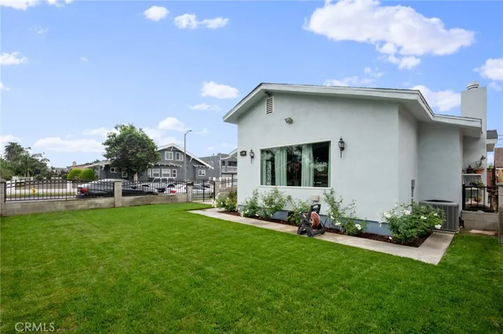 4239 S Harvard Boulevard, Los Angeles, California 90062