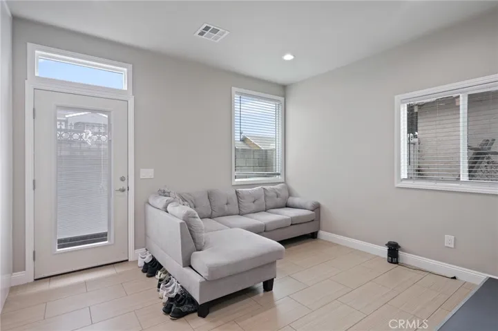 4239 S Harvard Boulevard, Los Angeles, California 90062