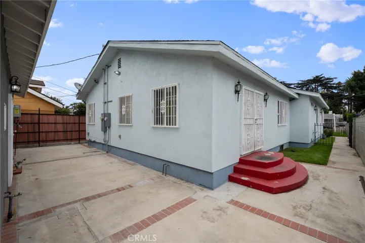 4239 S Harvard Boulevard, Los Angeles, California 90062