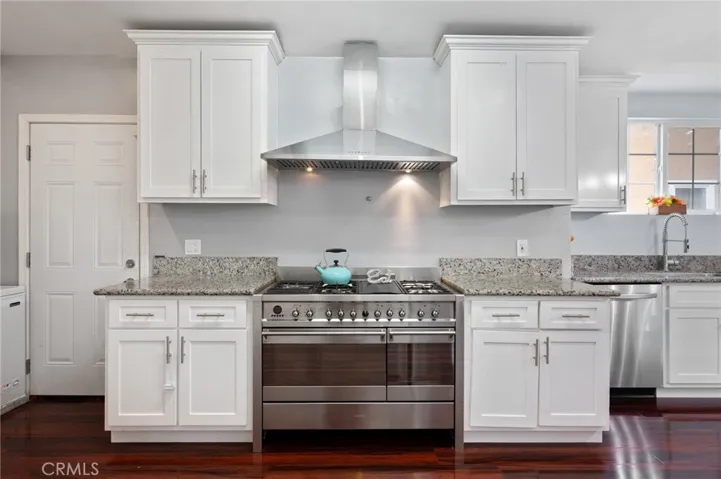 4239 S Harvard Boulevard, Los Angeles, California 90062