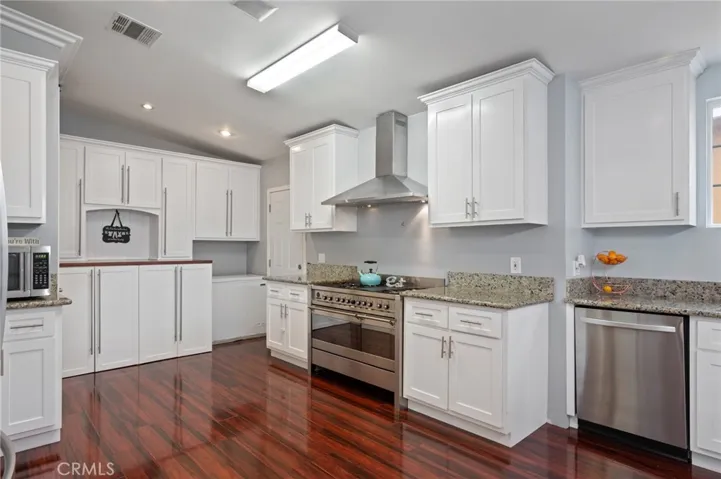 4239 S Harvard Boulevard, Los Angeles, California 90062
