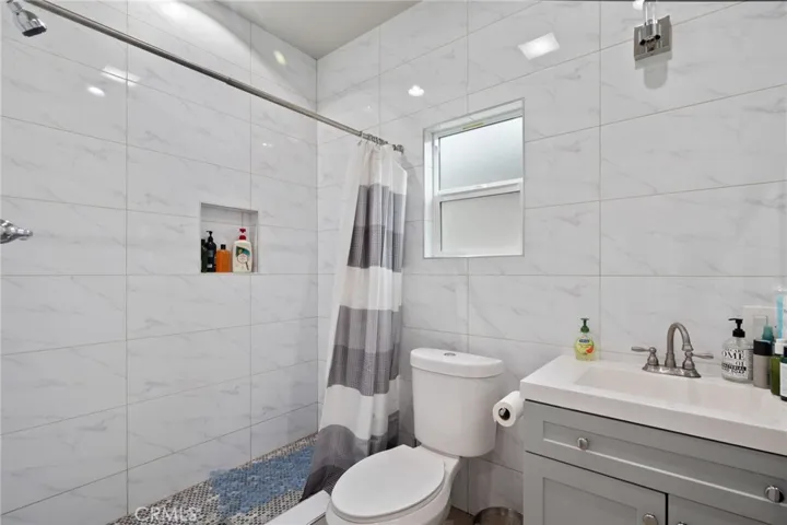 4239 S Harvard Boulevard, Los Angeles, California 90062