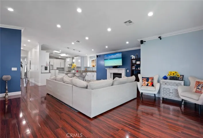 4239 S Harvard Boulevard, Los Angeles, California 90062