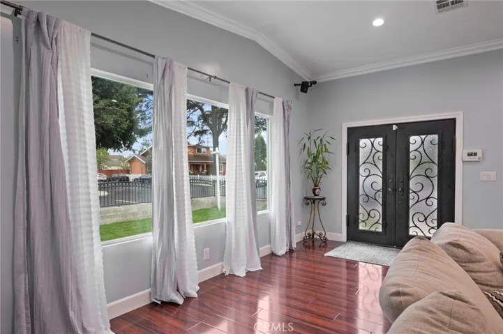 4239 S Harvard Boulevard, Los Angeles, California 90062