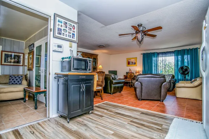 540 Snead Drive, Hemet, California 92543