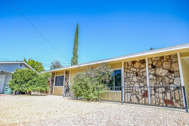 540 Snead Drive, Hemet, California 92543