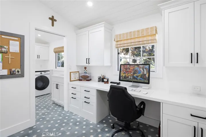 332 Evening Canyon Road, Corona Del Mar, California 92625