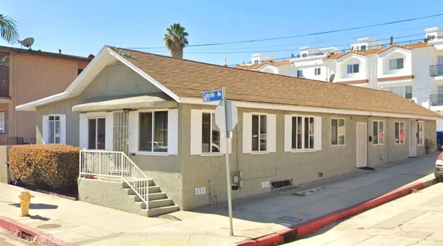 803 W 6th Street, San Pedro, California 90731