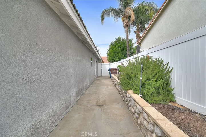 7755 Somerset Lane, Highland, California 92346