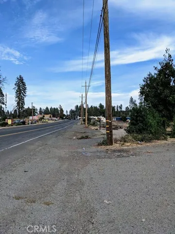 Great location on the Skyway for many different business possibilities! Zoned CC, Community Commercial.
