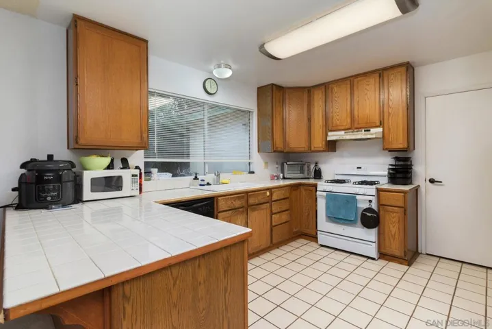 16321 Oakley Rd., Ramona, California 92065