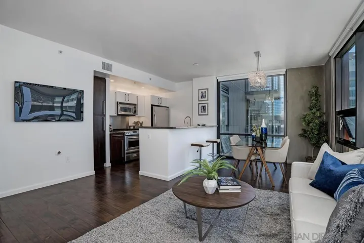 350 11th Ave 824, San Diego, California 92101